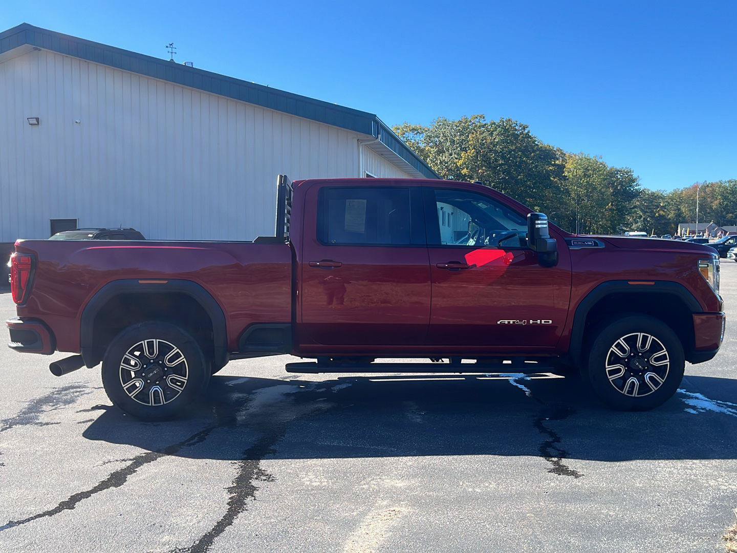 Used 2023 GMC Sierra 2500 AT4 w/ AT4 Preferred Package AWD/4WD image 6