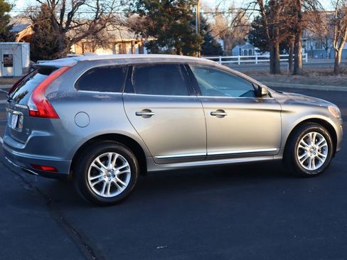 Used 2016 Volvo XC60 T5 Premier image 4