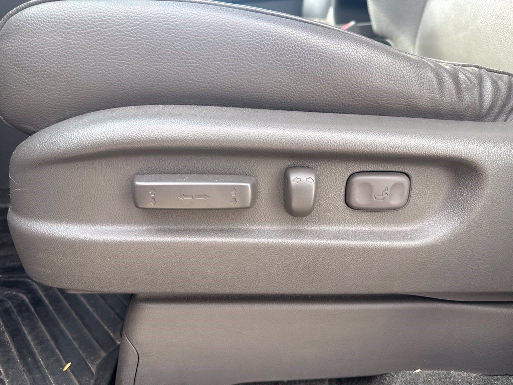 Used 2016 Honda Odyssey Touring image 12