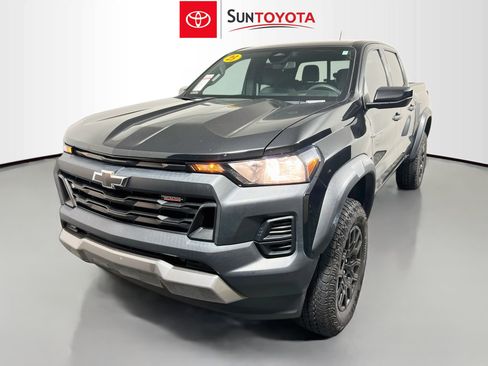 Used 2023 Chevrolet Colorado Trail Boss w/ Advanced Trailering Package AWD/4WD image 9