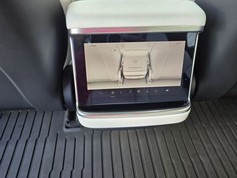 Used 2022 Tesla Model S AWD/4WD image 38