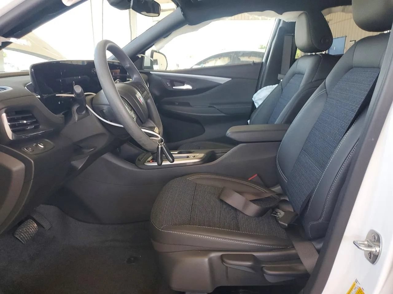Used 2025 Buick Envista Preferred FWD image 7