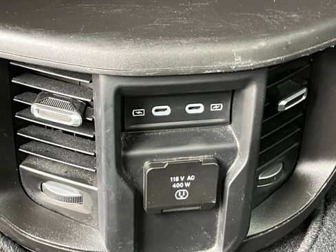 Used 2026 RAM 2500 Laramie AWD/4WD image 27