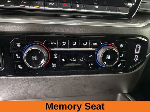 Used 2025 Chevrolet Silverado 1500 High Country w/ Technology Package image 17