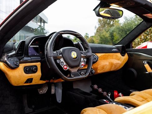 Used 2015 Ferrari 458 Speciale A image 25