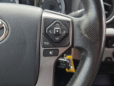 Used 2016 Toyota Tacoma SR5 w/ SR5 Appearance Package (SN) RWD image 24