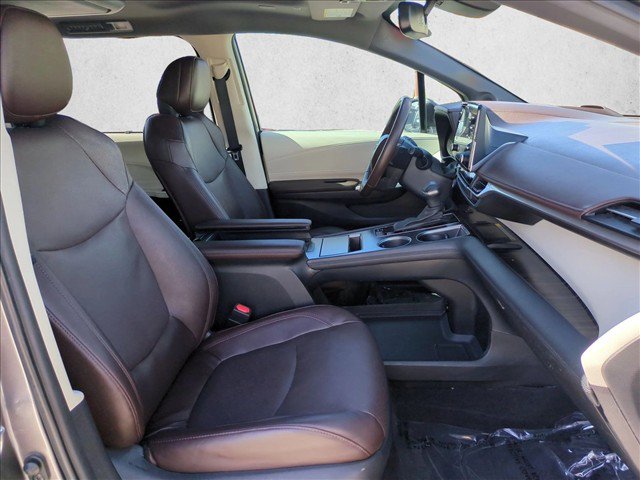 Used 2024 Toyota Sienna Platinum FWD image 25