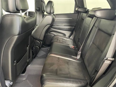 Certified 2021 Jeep Grand Cherokee Laredo X image 15