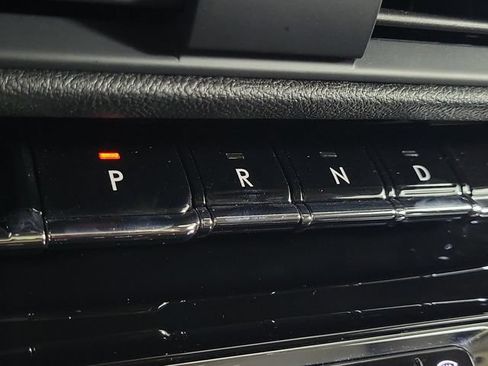Used 2025 Lincoln Corsair Reserve FWD image 32