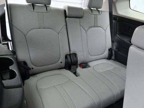 Used 2024 Honda Pilot EX-L image 36