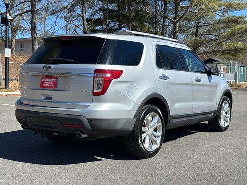 Used 2013 Ford Explorer XLT image 5
