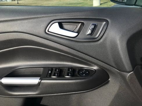 Used 2016 Ford Escape SE image 11