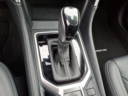 Certified 2022 Subaru Forester Limited image 15