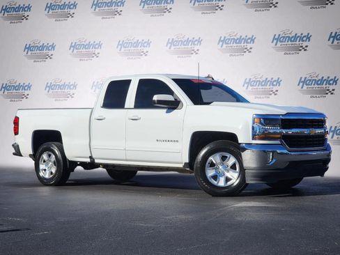 Used 2017 Chevrolet Silverado 1500 LT w/ All Star Edition image 2