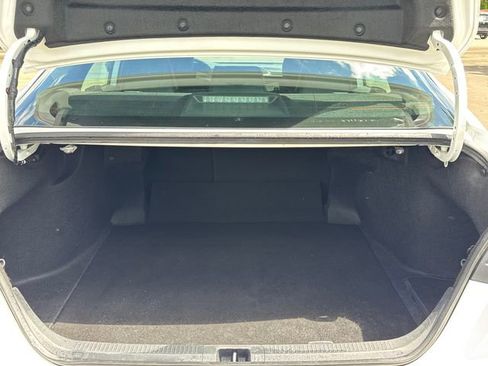 Used 2025 Toyota Camry SE FWD image 12