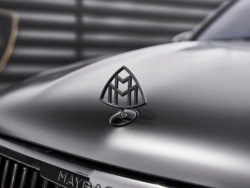 Used 2024 Mercedes-Benz Maybach GLS 600 4MATIC image 7