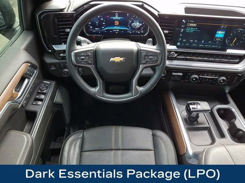 Used 2023 Chevrolet Silverado 1500 High Country w/ Technology Package AWD/4WD image 3
