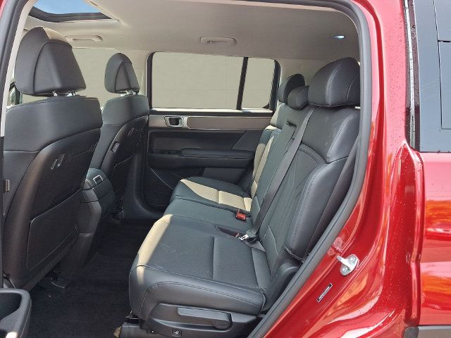 Certified 2025 Hyundai Santa Fe XRT AWD/4WD image 7