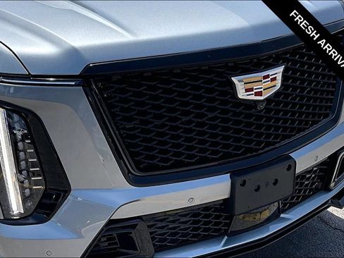 Used 2025 Cadillac Escalade V AWD/4WD image 34