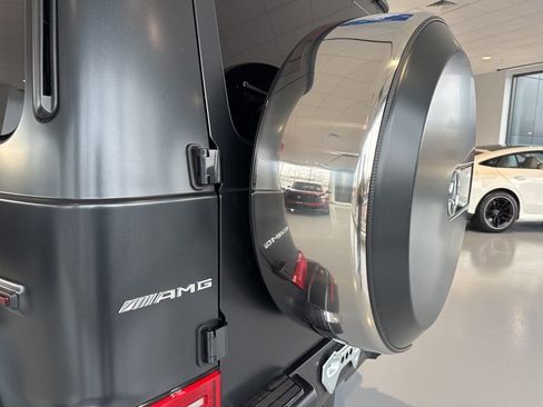 Used 2024 Mercedes-Benz G 63 AMG 4MATIC w/ Seat Comfort Package image 18