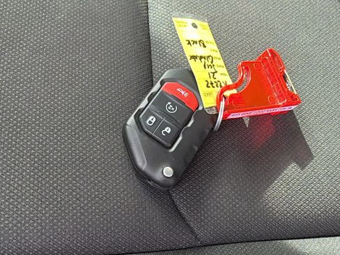 Used 2021 Jeep Gladiator Sport image 20