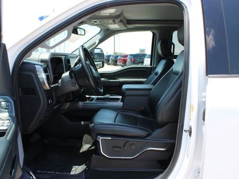 Used 2023 Ford F250 Lariat w/ Lariat Ultimate Package AWD/4WD image 16