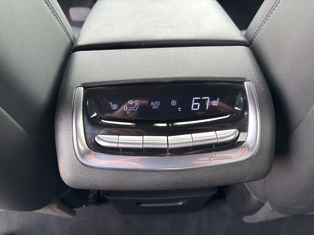 Used 2024 Cadillac XT6 Premium Luxury AWD/4WD image 35