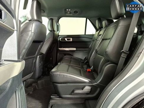 Used 2023 Ford Explorer XLT w/ Equipment Group 202A AWD/4WD image 13