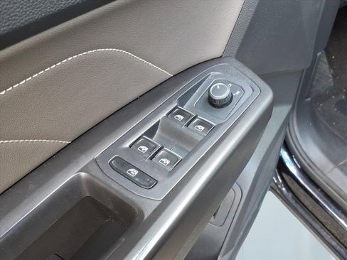 Used 2022 Volkswagen Atlas SE image 13