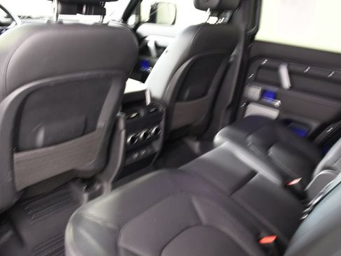 Used 2024 Land Rover Defender 130 X-Dynamic SE AWD/4WD image 26