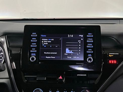 Used 2021 Toyota Camry LE image 22