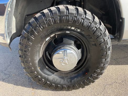 Used 2016 RAM 3500 Tradesman w/ Chrome Appearance Group image 11