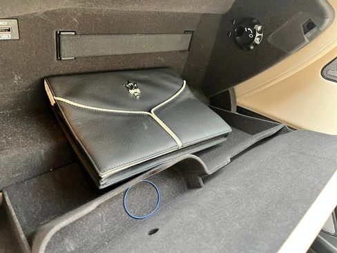 Used 2017 Maserati Levante w/ Luxury Package image 44