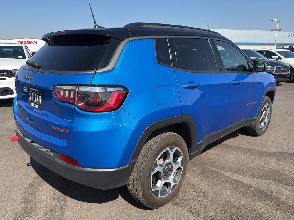 Used 2022 Jeep Compass Trailhawk w/ Trailhawk Convenience Group AWD/4WD image 4