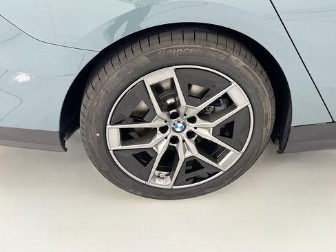 New 2026 BMW i5 eDrive40 w/ Premium Package AWD/4WD image 32