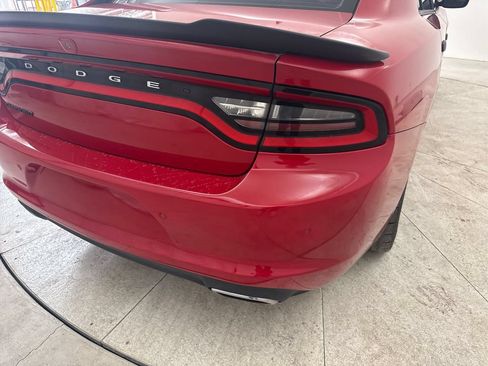Used 2016 Dodge Charger SXT RWD image 19