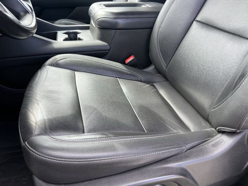 Used 2021 Chevrolet Tahoe Z71 w/ Rear Media and Nav Package image 18