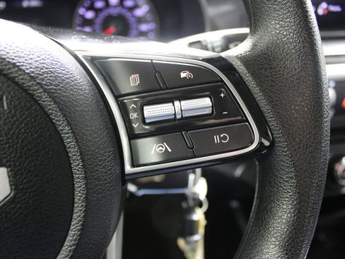 Used 2024 Kia Forte LXS image 9