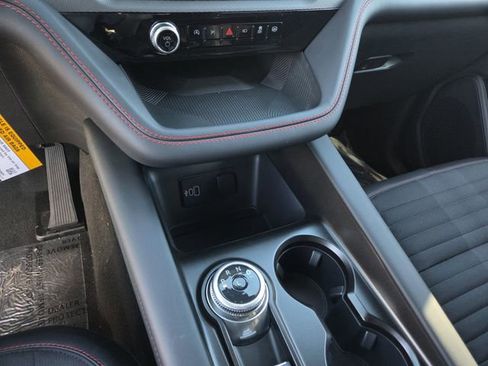 New 2026 Ford Explorer ST-Line w/ ST-Line Street Pack image 9