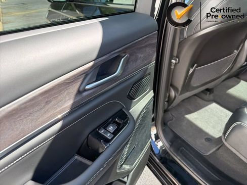 Certified 2022 Jeep Grand Cherokee Overland AWD/4WD image 41