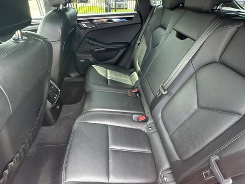 Used 2018 Porsche Macan S AWD/4WD image 35