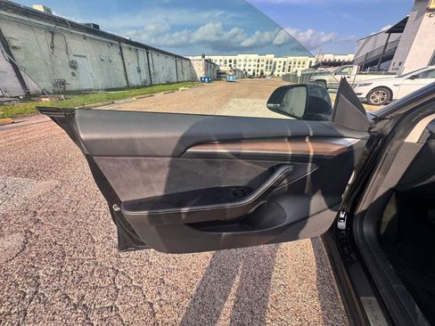 Used 2023 Tesla Model 3 Standard Range RWD image 6