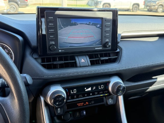 Used 2021 Toyota RAV4 XLE AWD/4WD image 17