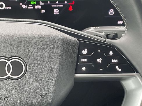 Certified 2025 Audi Q5 Premium Plus w/ Premium Plus AWD/4WD image 36