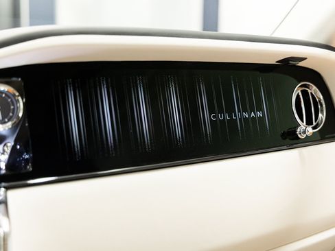 New 2026 Rolls-Royce Cullinan AWD/4WD image 47