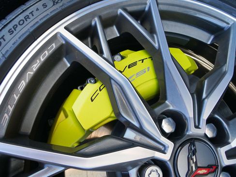 Used 2023 Chevrolet Corvette Stingray Premium Cpe w/ Z51 Performance Package image 24