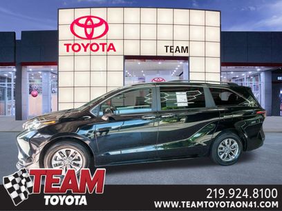 Used 2025 Toyota Sienna XLE