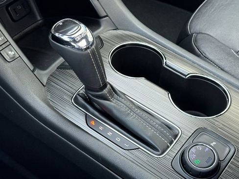 Used 2018 GMC Acadia SLT image 27