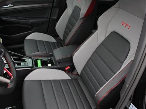 New 2026 Volkswagen GTI SE FWD image 5