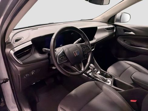 Used 2024 Buick Encore GX Preferred image 9